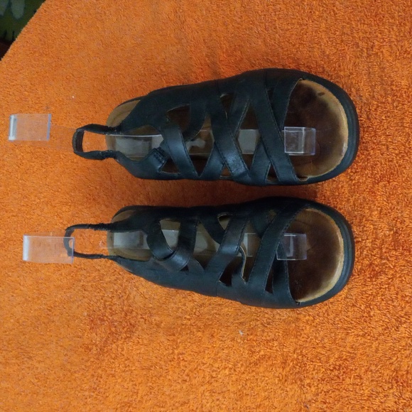 Ariat Shoes - Ariat Western 8.5 Strap Clog Sandals in Black